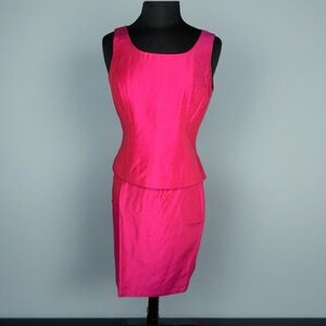 Albert Nipon 2 piece top and skirt. Wear togetherer or as separates. Sz 6